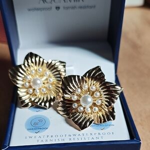 House of Harlow 1960 Gold and Pearl Floral Earrings